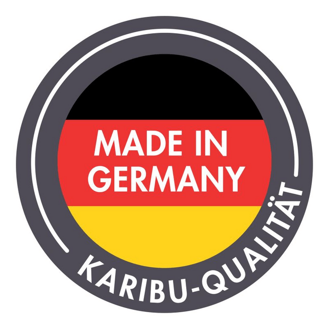 Rundes Qualitätssiegel mit der deutschen Flagge und der Aufschrift Made in Germany sowie dem Schriftzug Karibu-Qualität auf dem grauen Außenring.