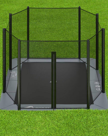 Akrobat Orbit Flat schwarz / grau rechteckig Visualisierung auf Gras