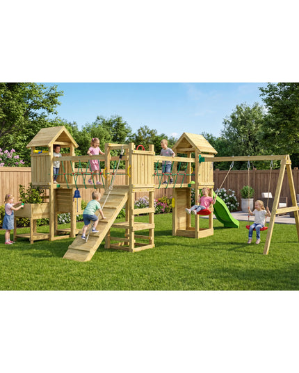 Kinder spielen auf einem Funny Optimizer in einem Garten 