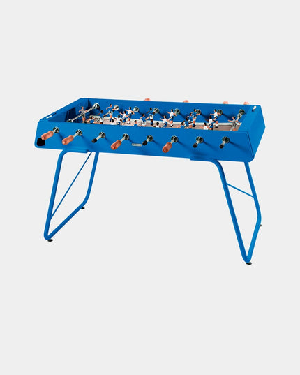 RS3 Tischkicker in Sky Blue mit Blick auf das Spielfeld