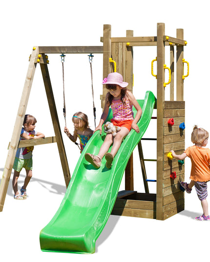 Spielturm Abenteuer mit Kindern freigestellt