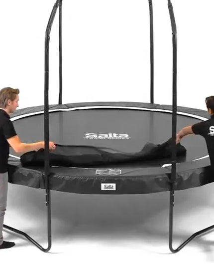 Montageschritt des Salta Premium Black Edition Gartentrampolins