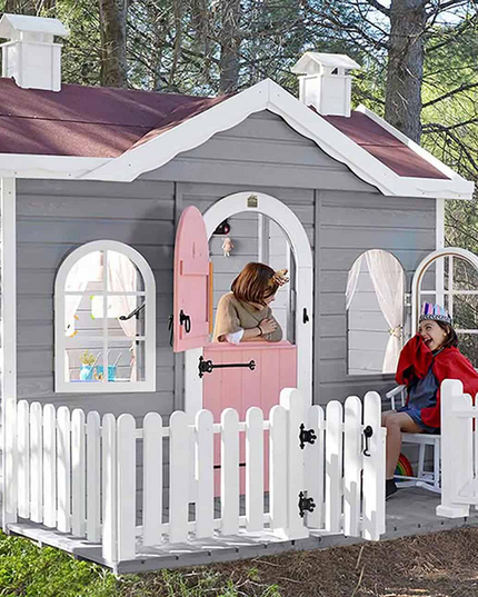 Ava Kinderspielhaus aus Holz mit Veranda