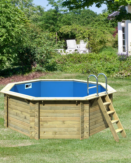 Karibu Pool Modell 1 als Achteckpool aus Holz im Garten