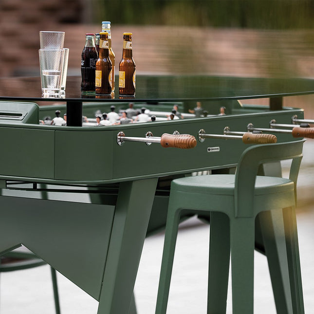 RS2 Dining Tischkicker in Grün als Esstisch gedeckt